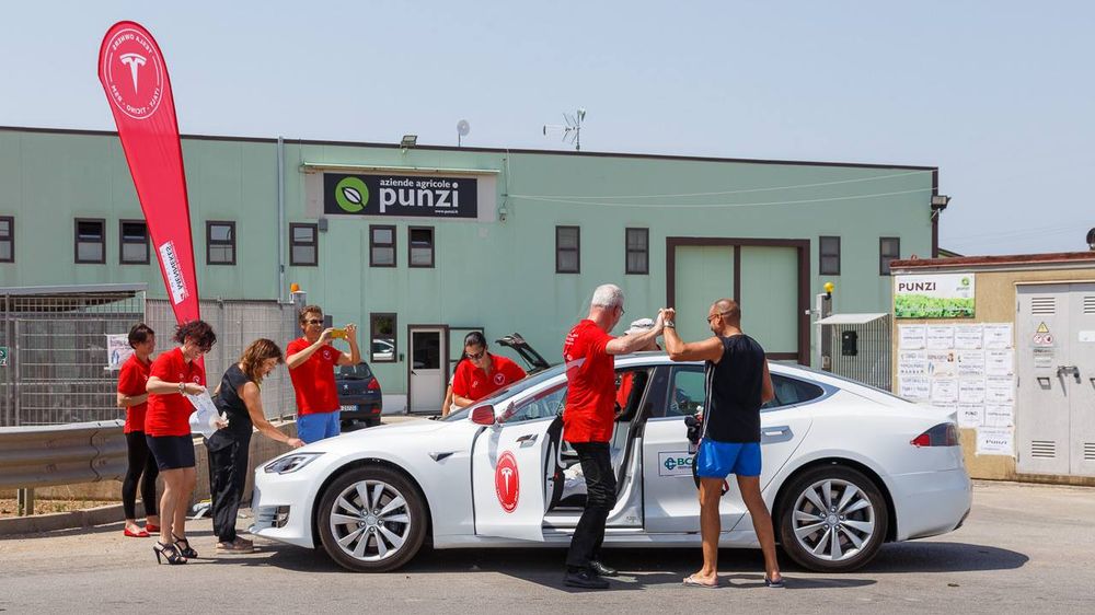 Някой успя да измине над 1000 км с едно зареждане на Tesla Model S